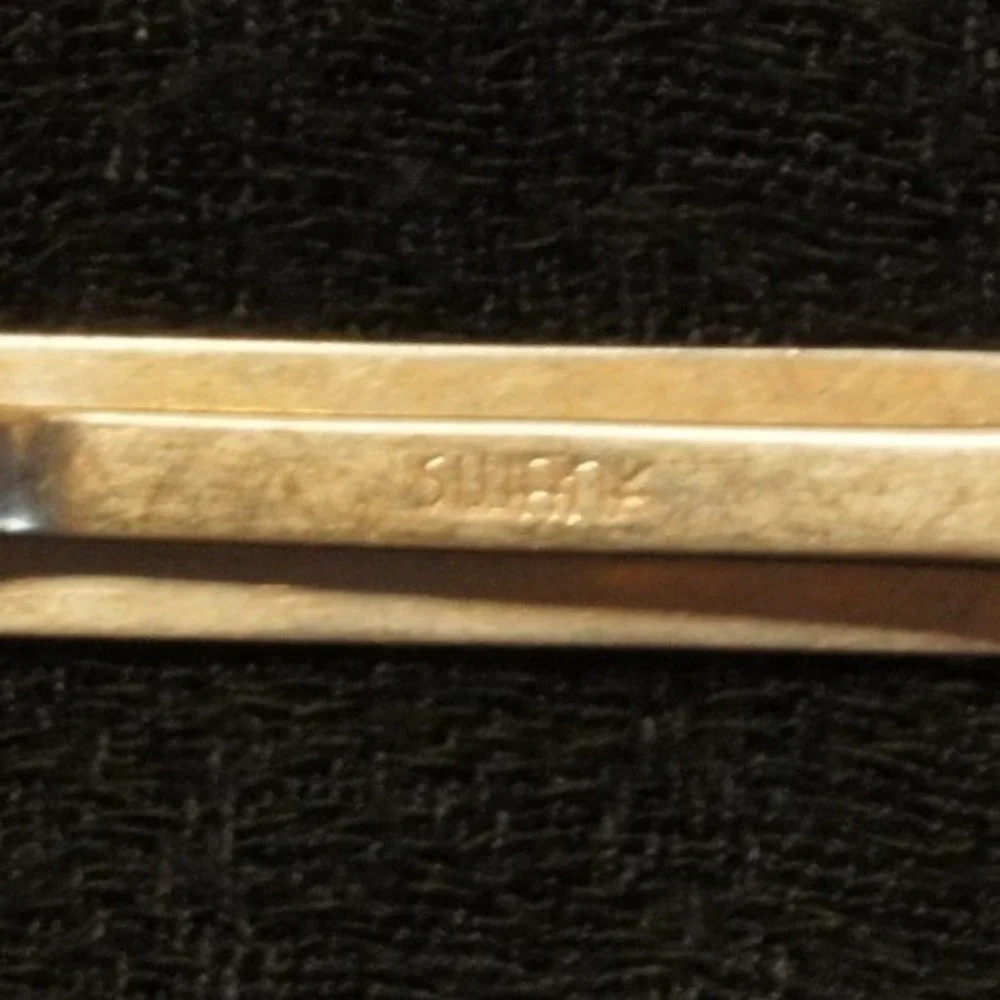 Vintage Swank Tie Clip Gold Tone Bar Red Accent Stripe Classic Tie Bar
